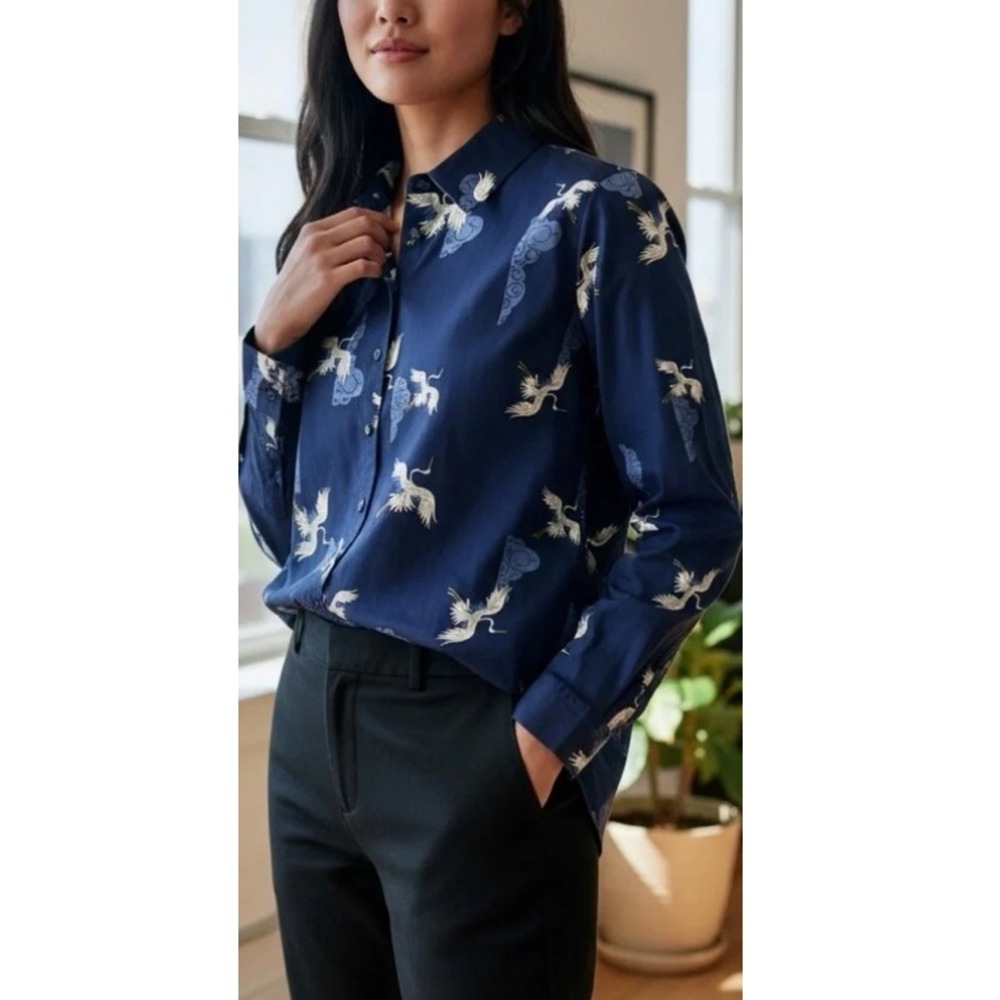 T Tahari Navy Blue Crane Cloud Print Long Sleeve Button Down Blouse XS